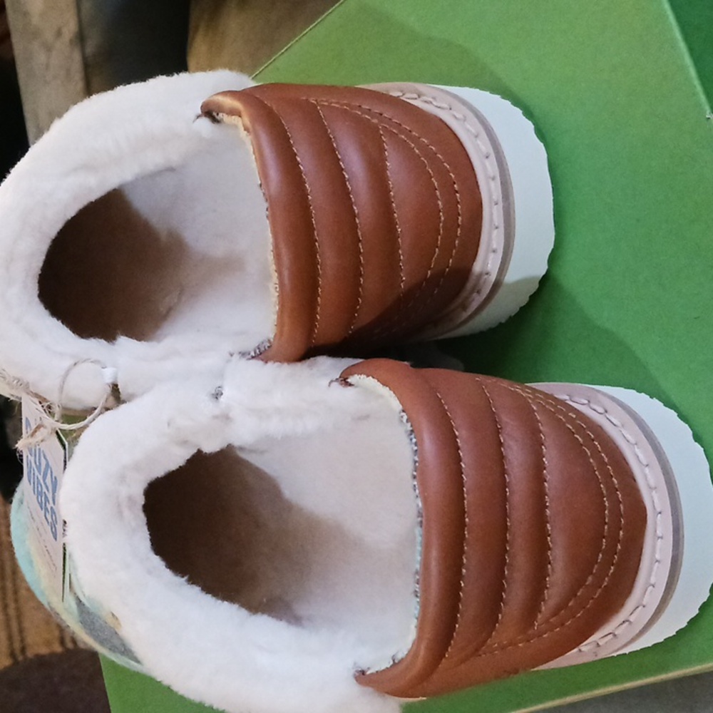 Sanuk Cozy Vibes Slippers - Picture 3 of 7